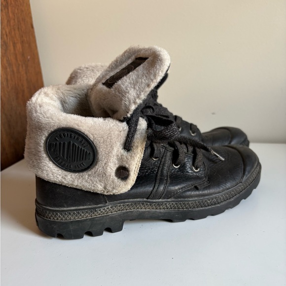 Palladium Shearling Lined Foldover Pampa Leather Boots - Picture 6 of 10